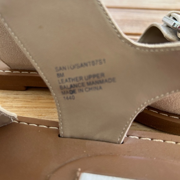 Steve Madden Sandals Santo Buckle Detailed Like New Color is Sand Size 8M - Picture 13 of 13